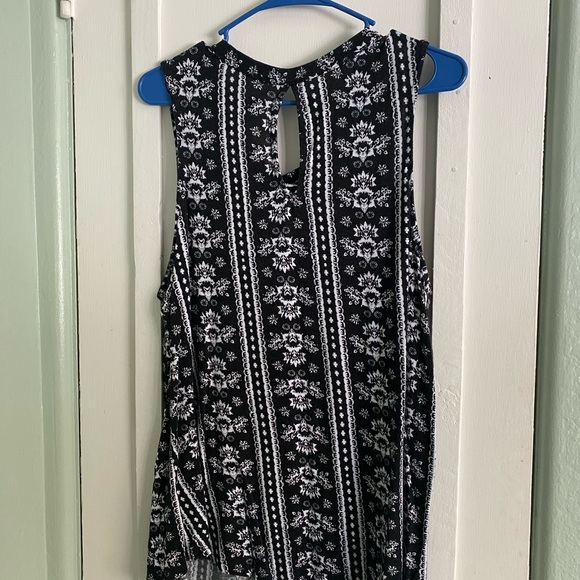 Maurices Tank (NWOT) - Picture 3 of 3